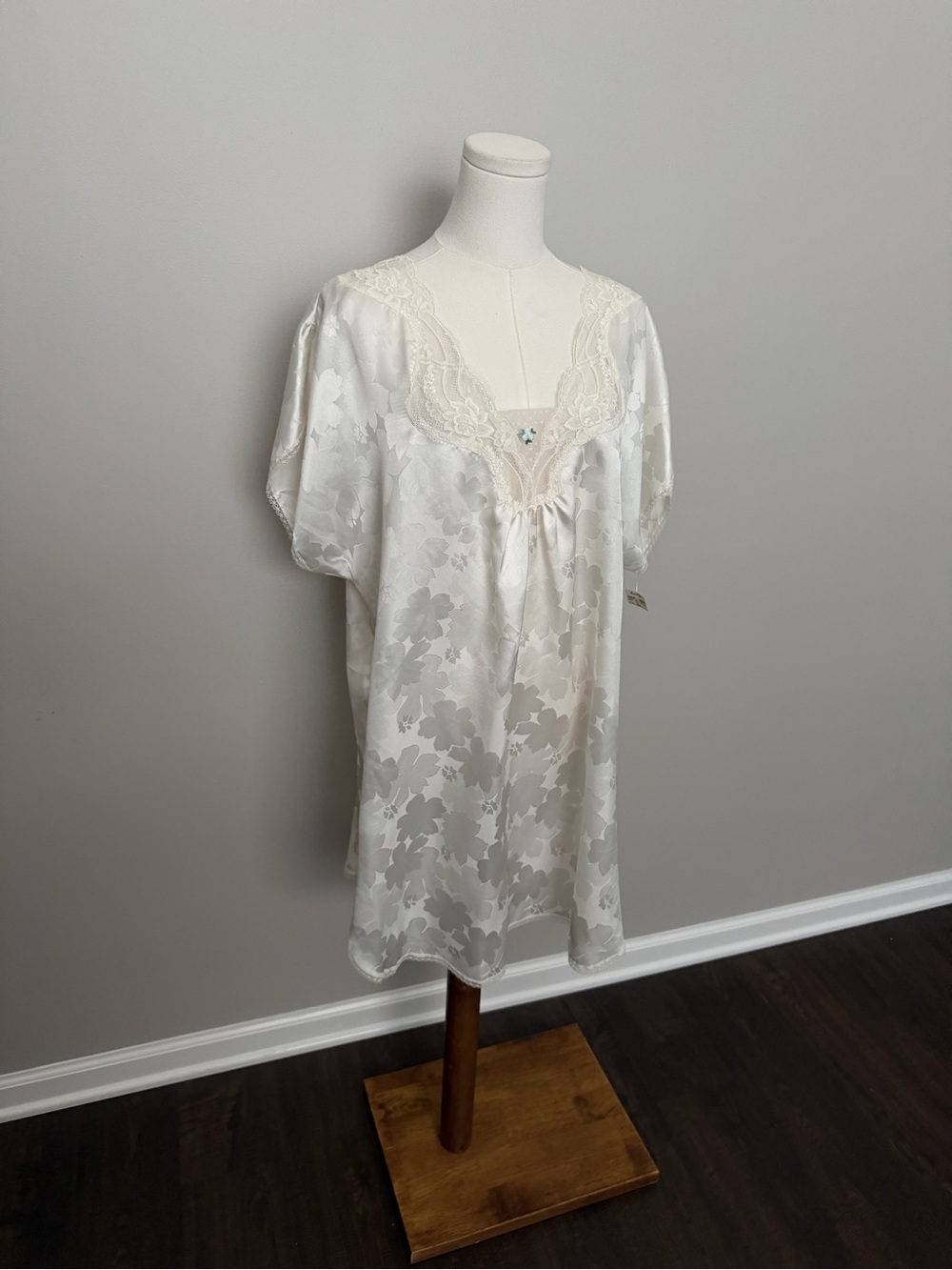 Vintage Lily Of France Nightgown Nighty Dress Satin Floral Lace Ivory Cream